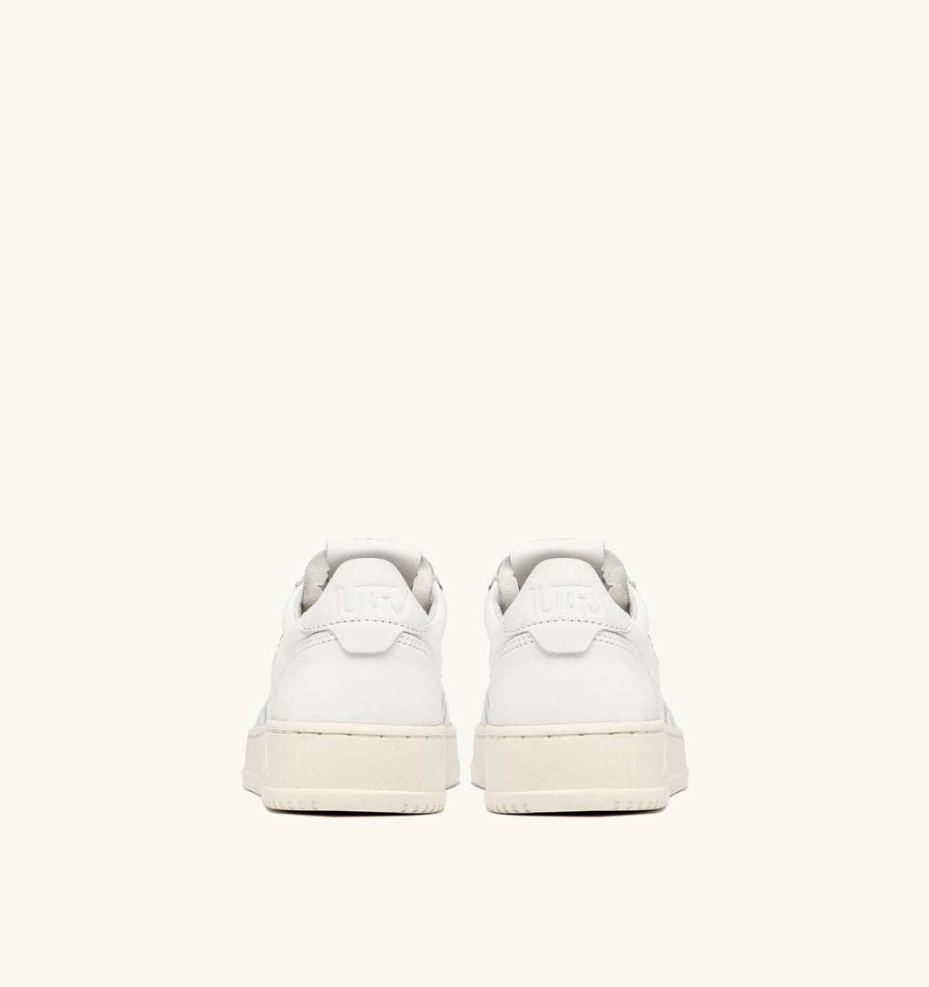 MEDALIST LOW IN NAPPA BIANCA SUPER SOFT