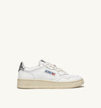 MEDALIST LOW IN PELLE BIANCA E METALLIZZATA ARGENTO