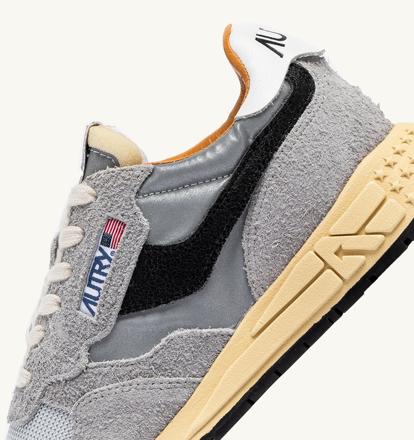 REELWIND LOW IN SUEDE SAND E NYLON RIFLETTENTE