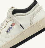 MED-WAY IN PELLE MARSHMALLOW E NERO