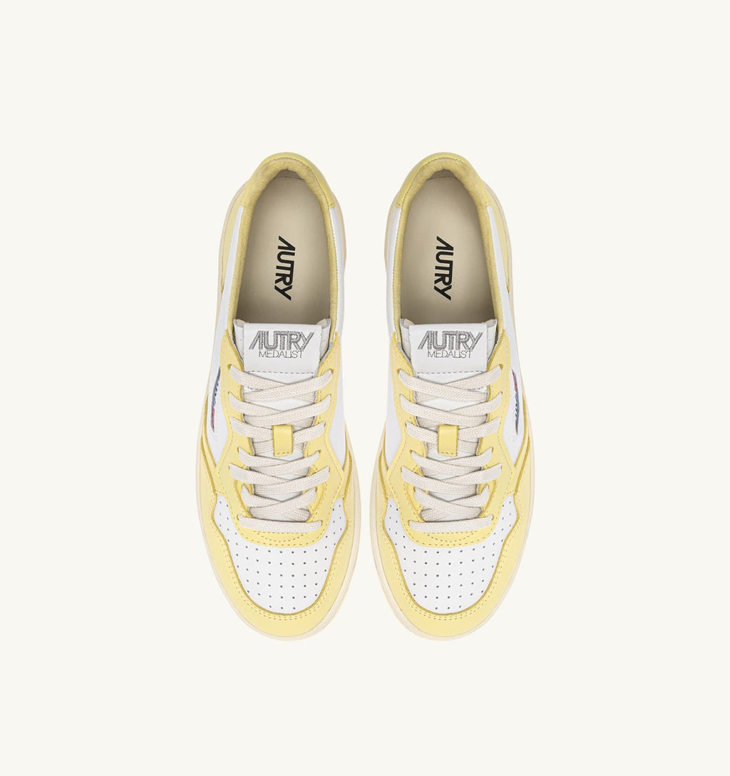 MEDALIST LOW BICOLOR IN PELLE BIANCA E LEMON MERINGUE DONNA