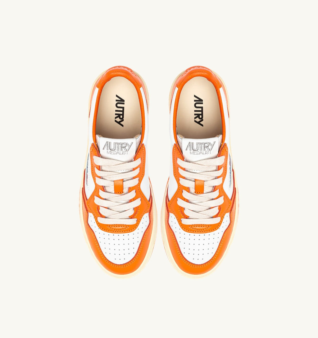 MEDALIST LOW BICOLOR IN PELLE BIANCA E PARSIMMON ORANGE UOMO