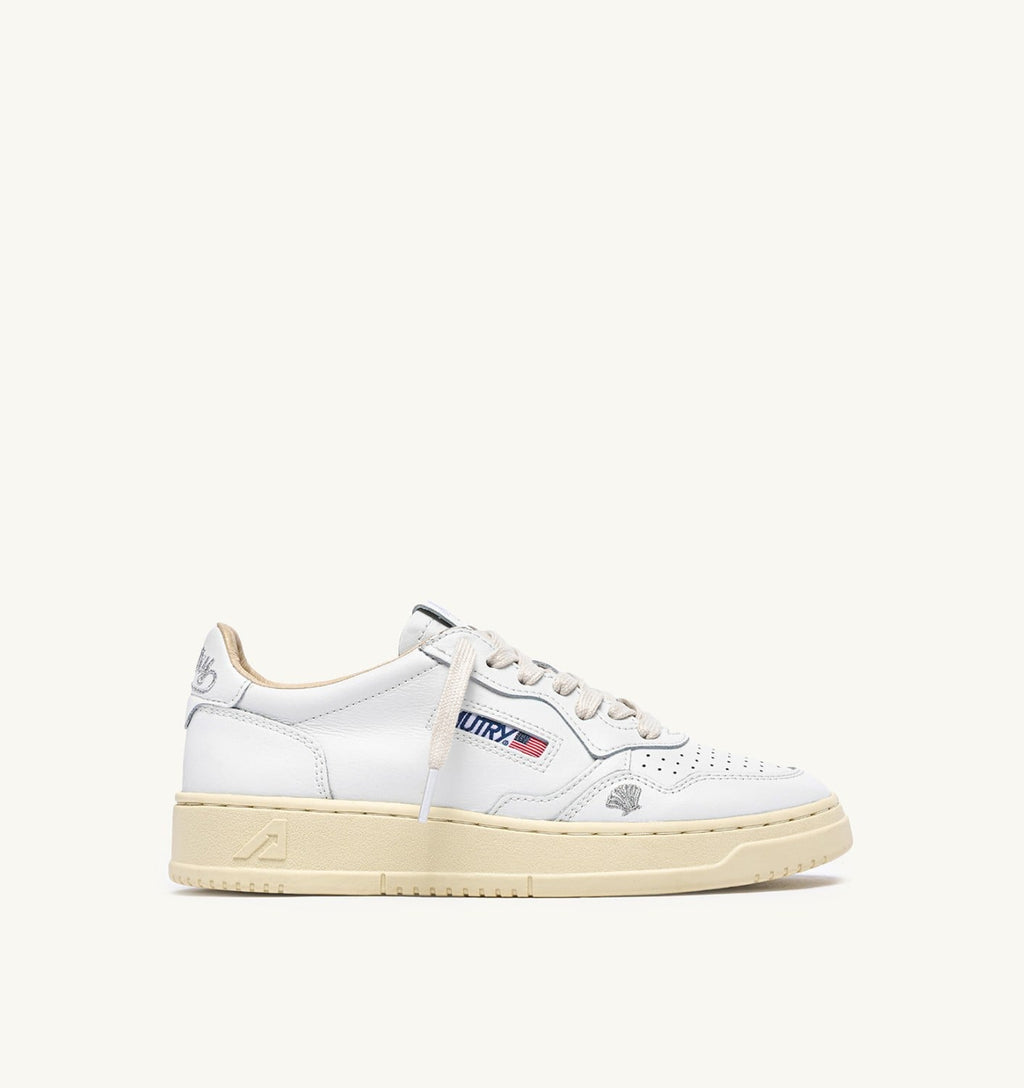 MEDALIST LOW IN PELLE BIANCA CON DETTAGLI ARGENTO