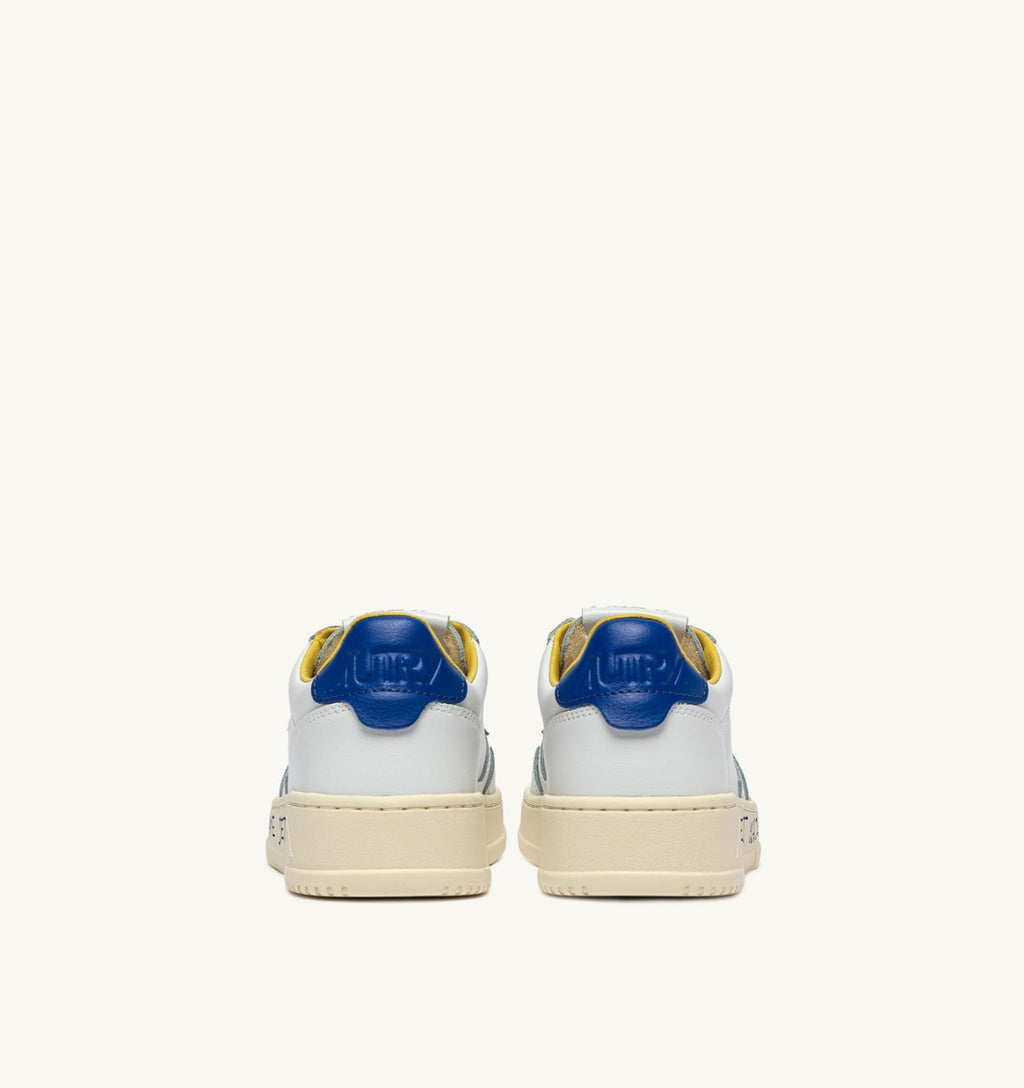 MEDALIST LOW IN PELLE BIANCA E BEAU BLUE CON LETTERING DONNA