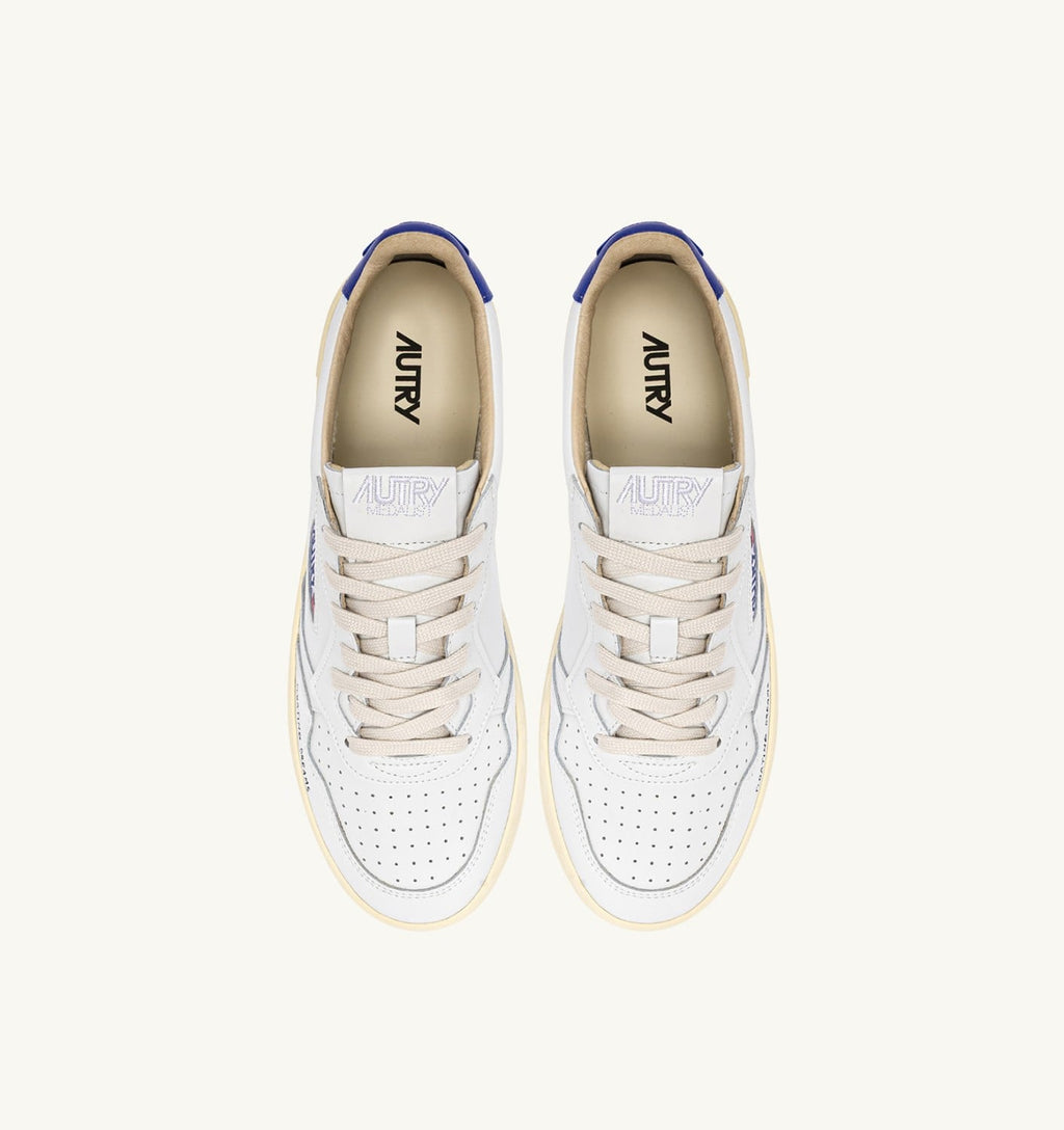 MEDALIST LOW IN PELLE BIANCA E BEAUCOUP BLUE