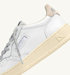 MEDALIST LOW IN PELLE BIANCA E DETTAGLI LUREX ARGENTO