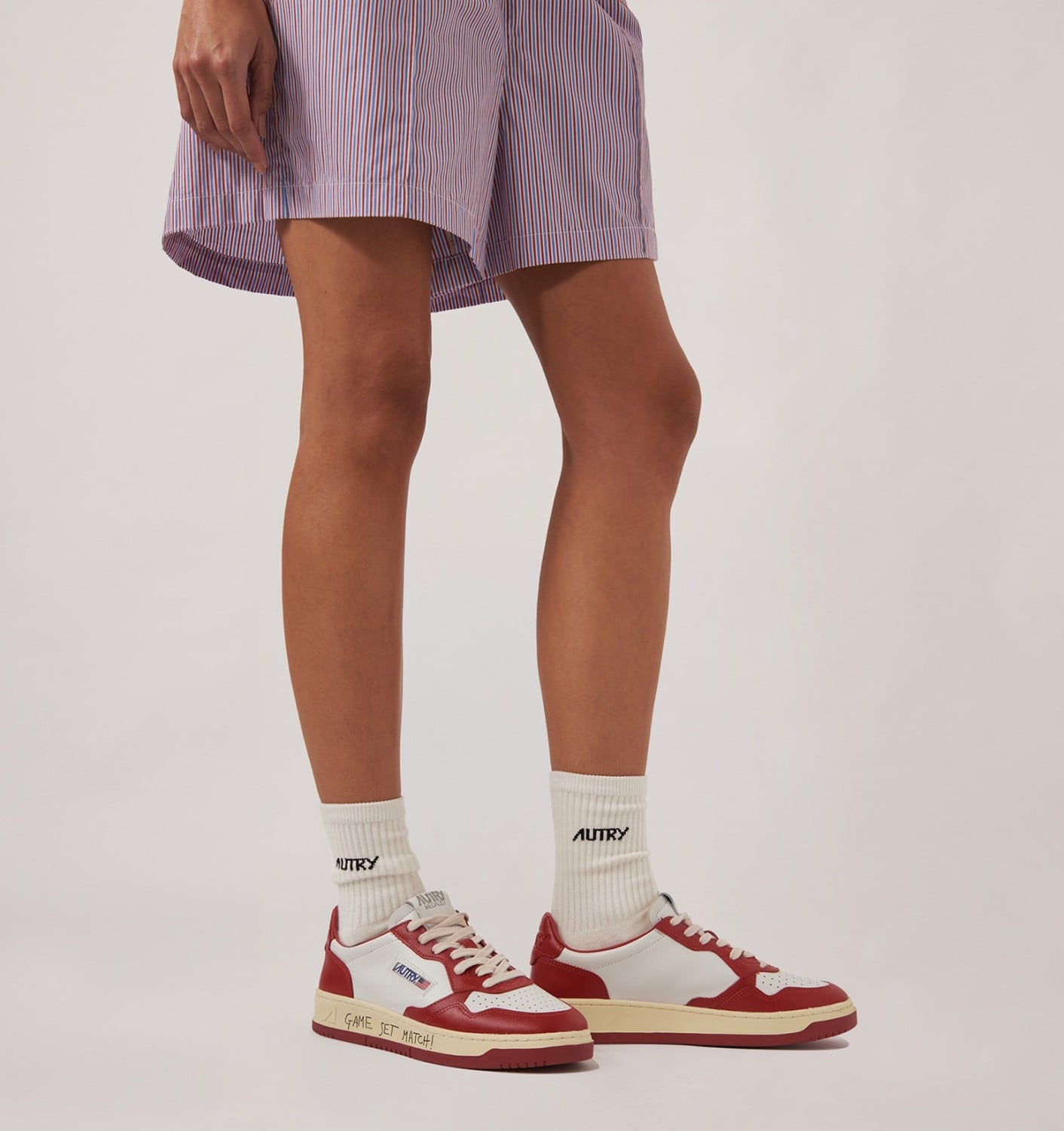 MEDALIST LOW IN PELLE BIANCA E ROSSA CON LETTERING DONNA