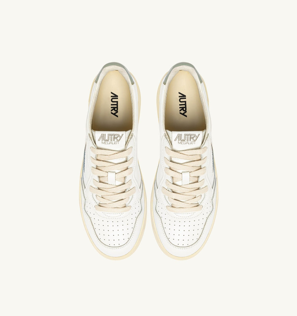 MEDALIST LOW IN PELLE BIANCA E SEA GRASS