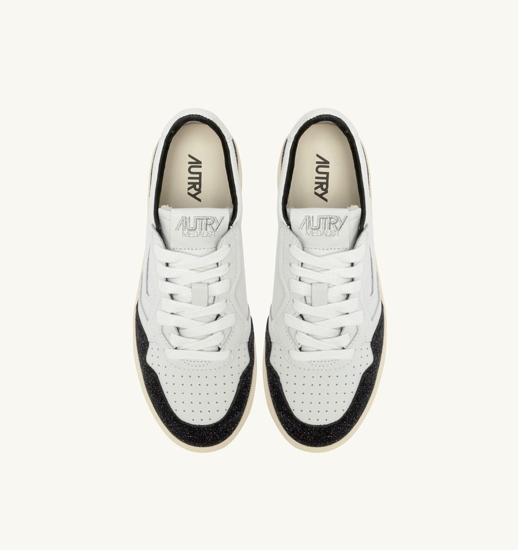 MEDALIST LOW IN PELLE BIANCA E STARS OFF BLACK