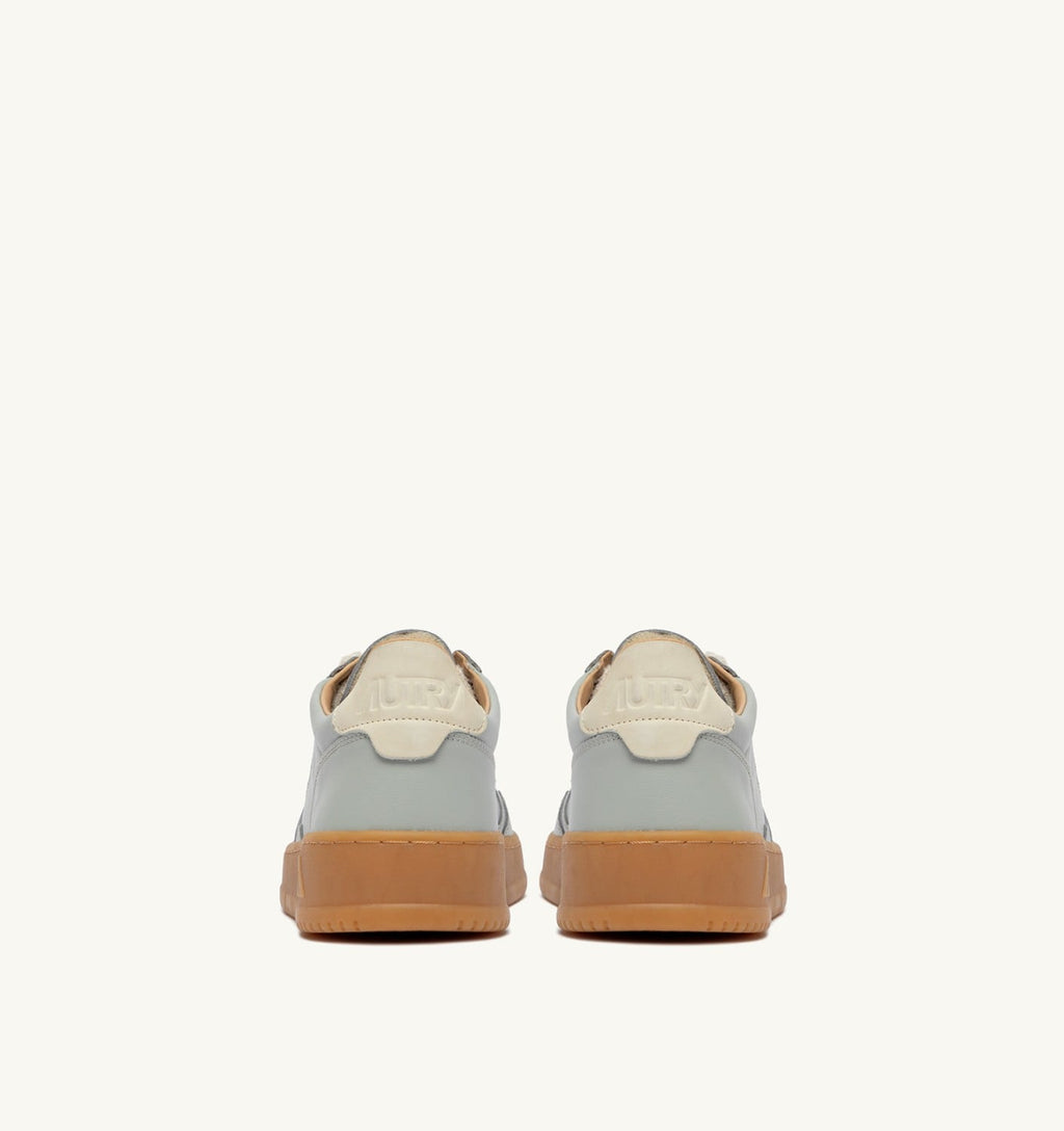 MEDALIST LOW IN PELLE MILITARY E MARSHMALLOW