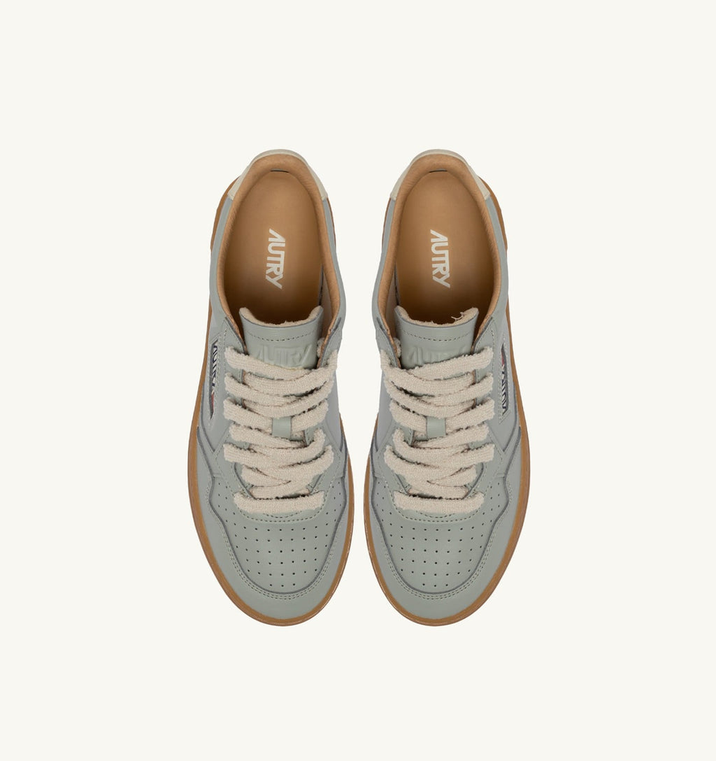 MEDALIST LOW IN PELLE MILITARY E MARSHMALLOW