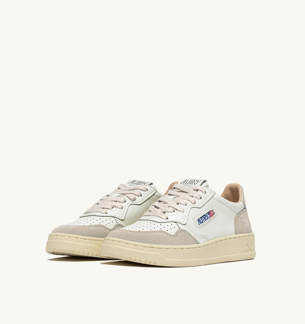 MEDALIST LOW IN SUEDE E PELLE BIANCA E PELICAN