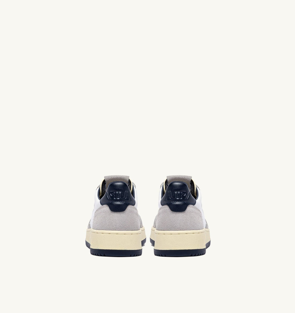 MEDALIST LOW IN SUEDE E PELLE VAPOR E SPACE