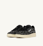 MEDALIST LOW IN SUEDE NERO CON BORCHIE UOMO