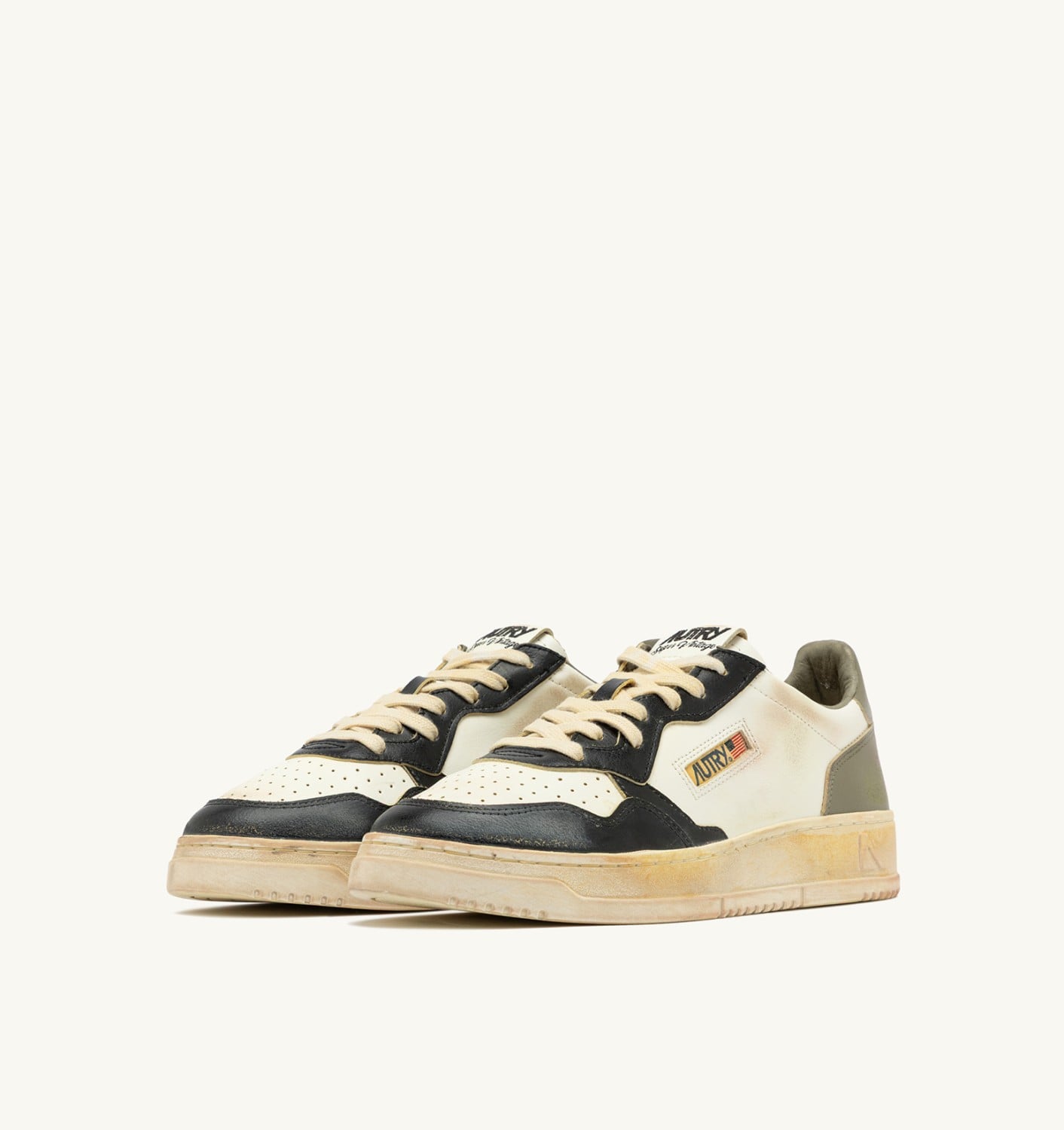 MEDALIST LOW SUPER VINTAGE IN PELLE BIANCA NERA E COVERT GREEN