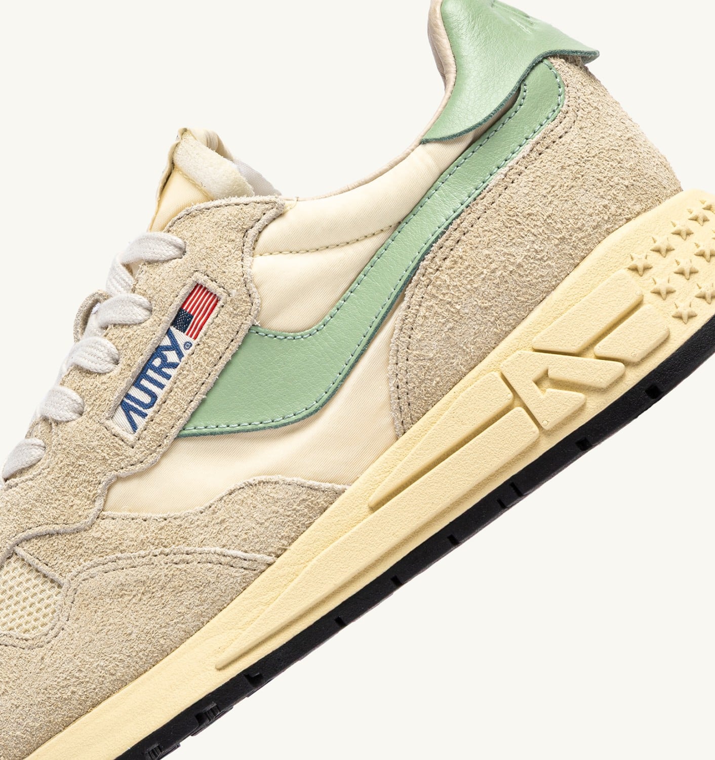 REELWIND LOW IN NYLON E SUEDE ECRU E RESEDA