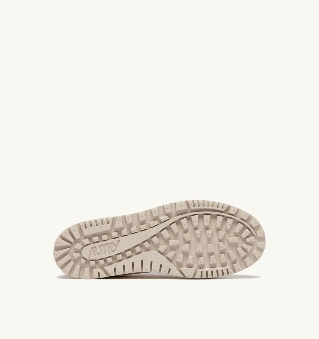 WILDPACE LOW IN DRAGON MESH E SUEDE WHISPER WHITE E SAND