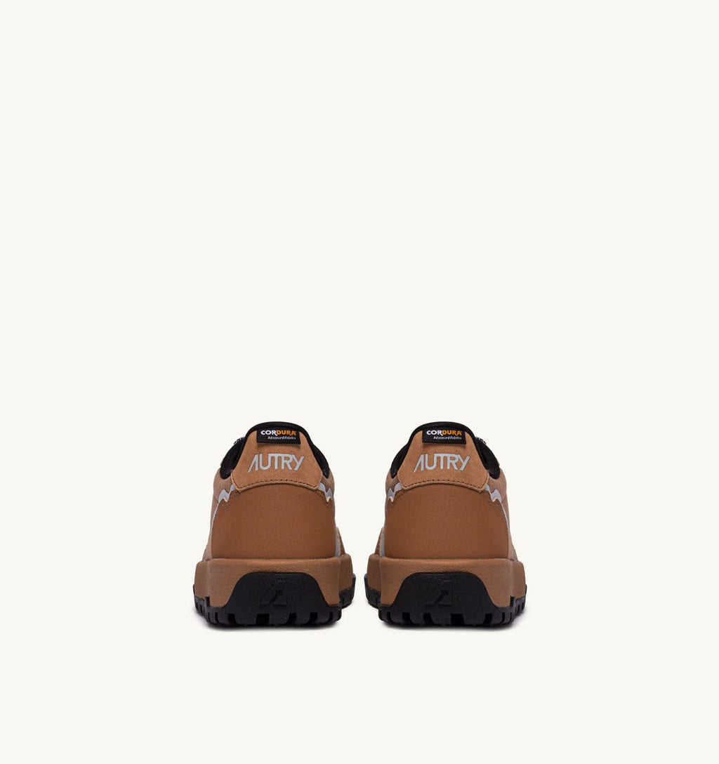 WILDPACE LOW IN NYLON RIPSTOP E PELLE BROWN SUGAR E REFLEX
