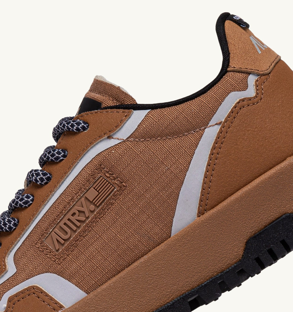 WILDPACE LOW IN NYLON RIPSTOP E PELLE BROWN SUGAR E REFLEX