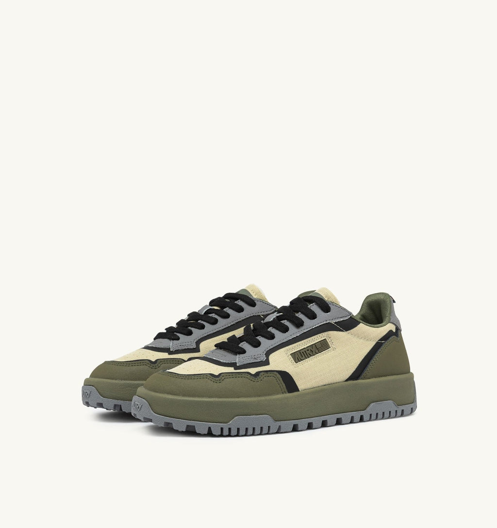 WILDPACE LOW IN NYLON RIPSTOP E PELLE CASTLE WALL E TITANIUM