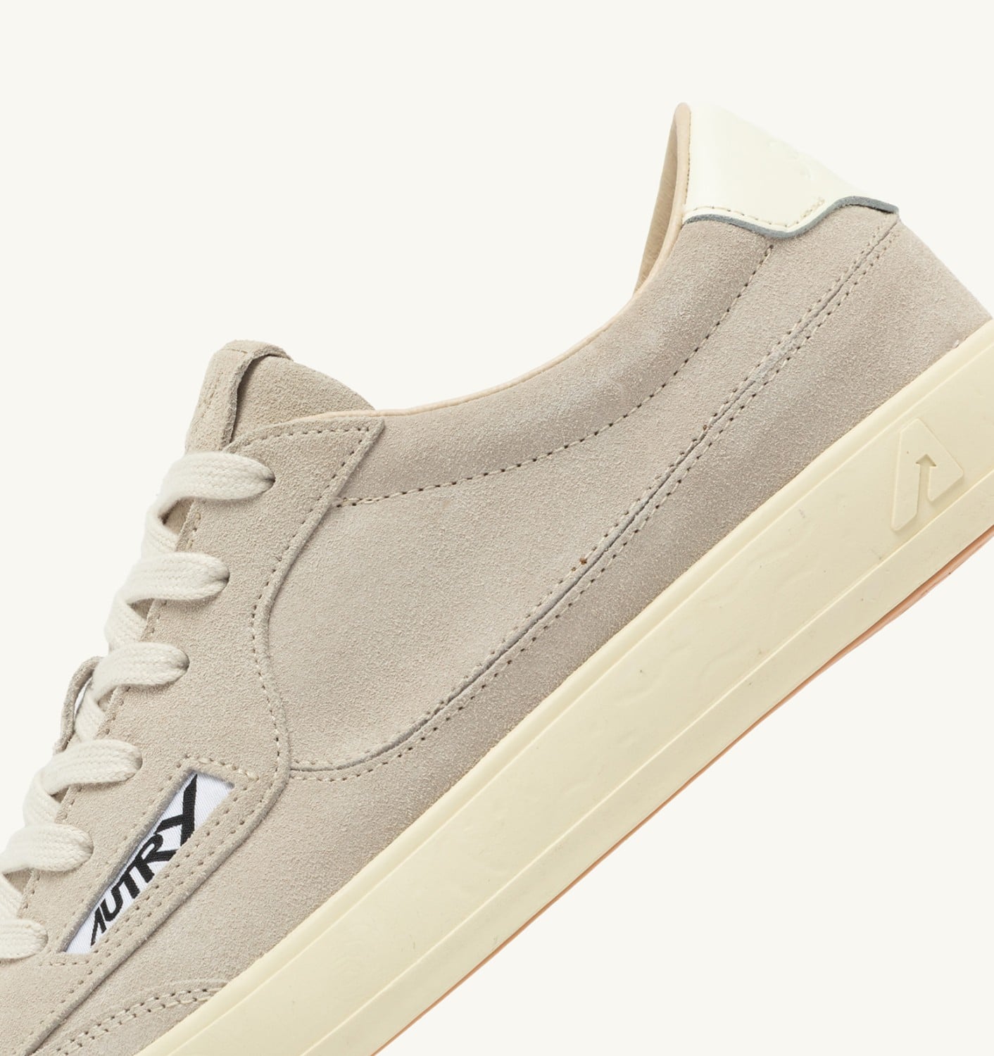 WINDSCAPE LOW IN SUEDE ROCK E MARSHMALLOW