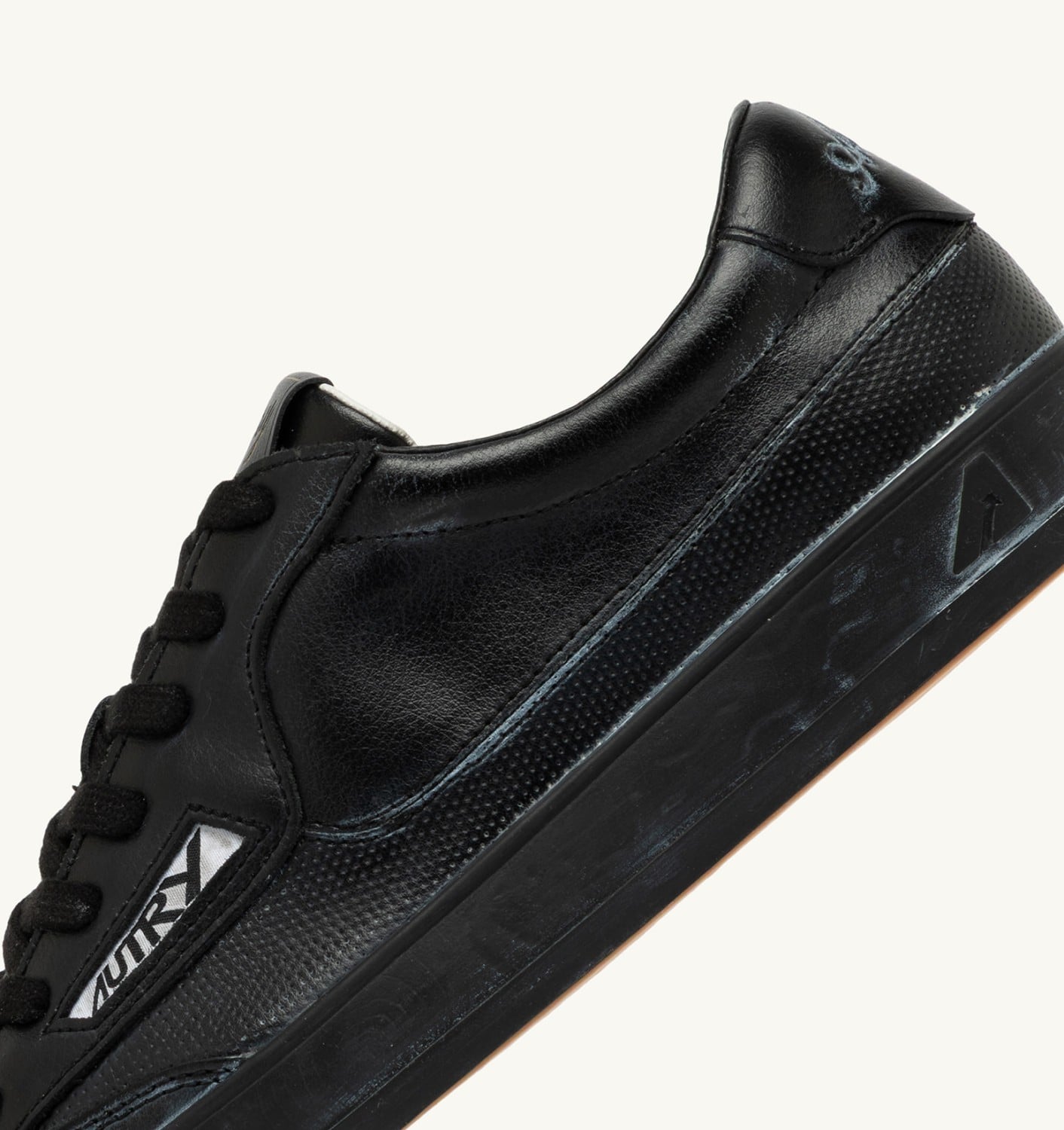WINDSCAPE LOW SUPER VINTAGE IN PELLE NERA